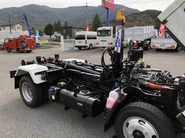Mitsubishi CANTER 2025-10 3292639-26