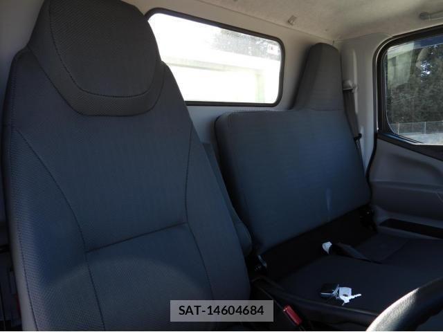 Mitsubishi CANTER 2023-05 3355985-29