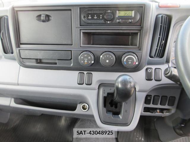 Mitsubishi CANTER 2015-06 3355993-12
