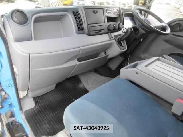 Mitsubishi CANTER 2015-06 3355993-16