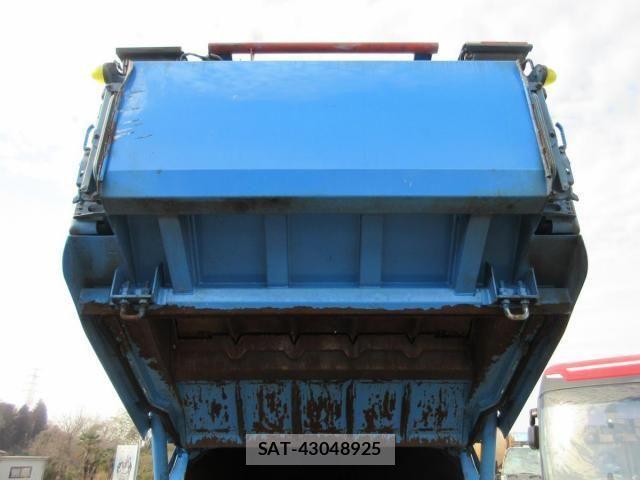 Mitsubishi CANTER 2015-06 3355993-21
