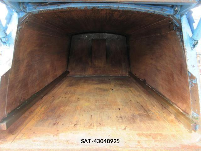 Mitsubishi CANTER 2015-06 3355993-24
