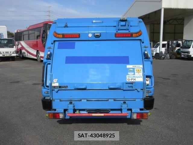 Mitsubishi CANTER 2015-06 3355993-4