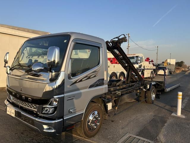 Mitsubishi CANTER 2022-01 3356727-1