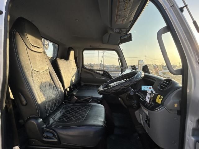Mitsubishi CANTER 2022-01 3356727-24