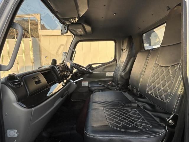 Mitsubishi CANTER 2022-01 3356727-25