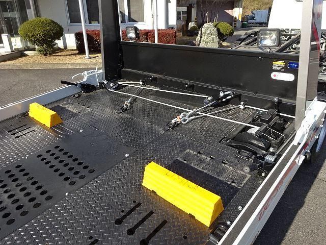 Mitsubishi CANTER 2025-08 3356725-17