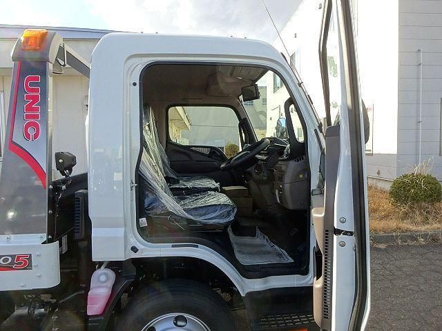Mitsubishi CANTER 2025-08 3356725-27