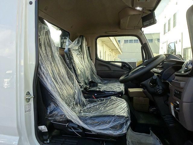 Mitsubishi CANTER 2025-08 3356725-28