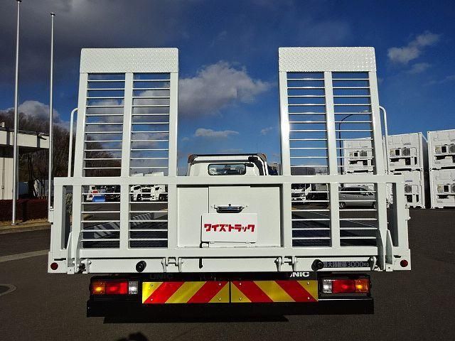 Mitsubishi CANTER 2025-08 3356725-6