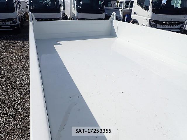 Mitsubishi CANTER 2025-10 3420556-3