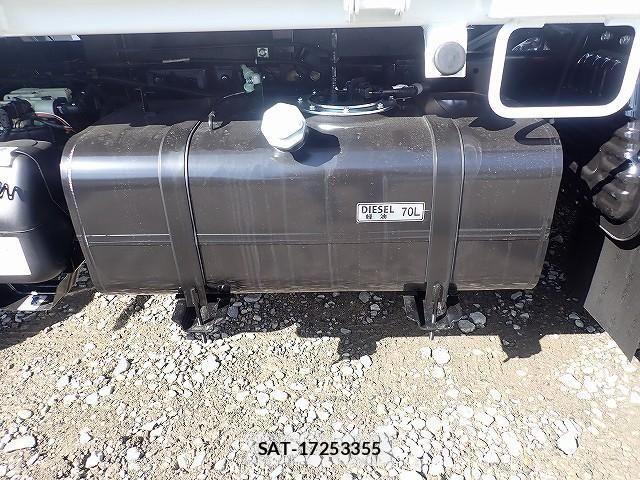 Mitsubishi CANTER 2025-10 3420556-7