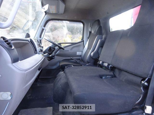 Mitsubishi CANTER 2019-06 3662713-24