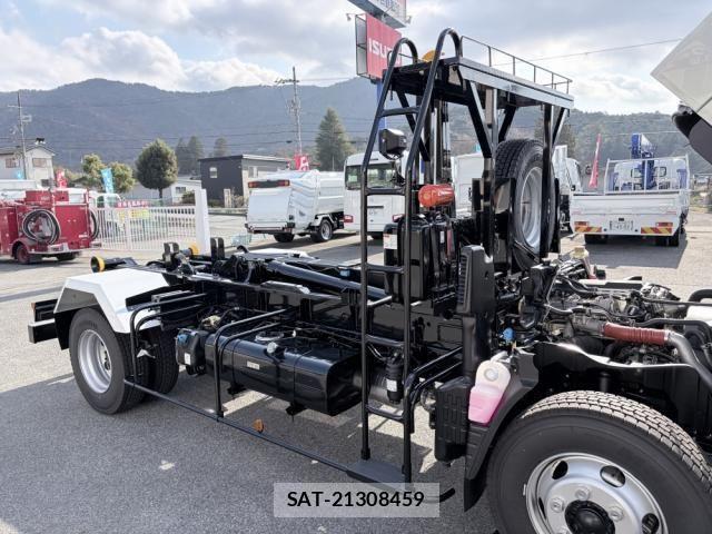 Mitsubishi CANTER 2025-09 3662708-28