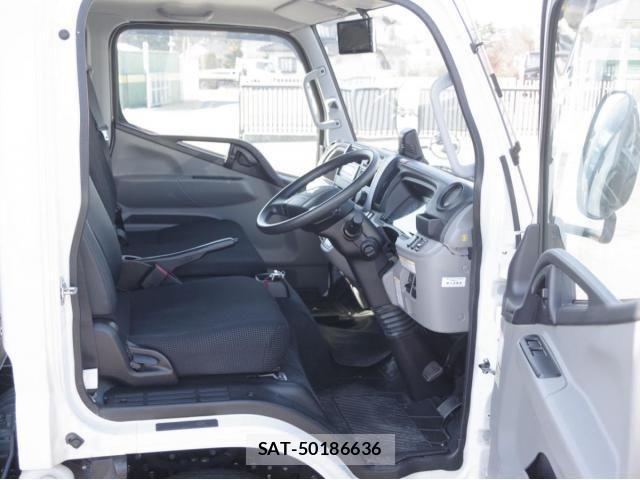 Mitsubishi CANTER 2023-09 3662739-24