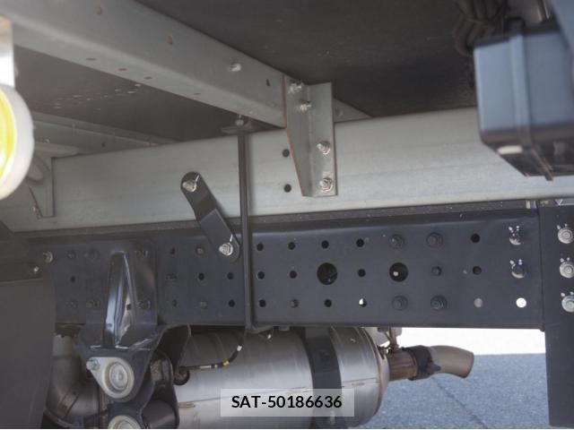 Mitsubishi CANTER 2023-09 3662739-6