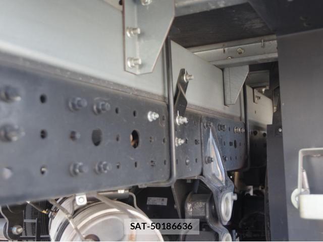 Mitsubishi CANTER 2023-09 3662739-7