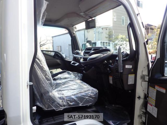 Mitsubishi CANTER 2025-11 3713546-12