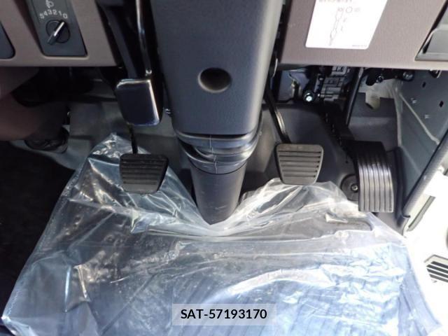 Mitsubishi CANTER 2025-11 3713546-25