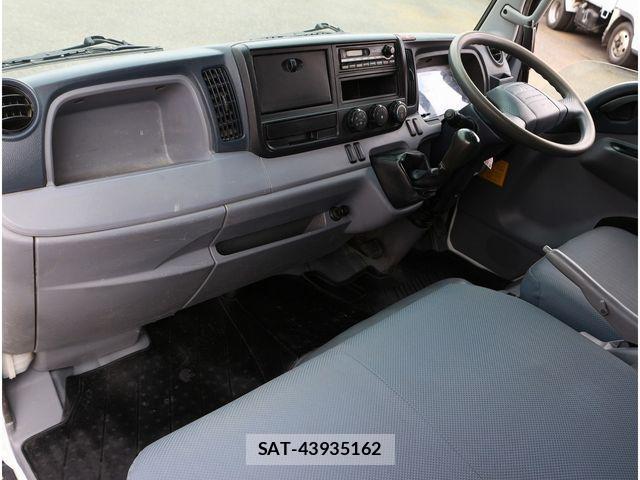 Mitsubishi CANTER 2013-02 3766178-28