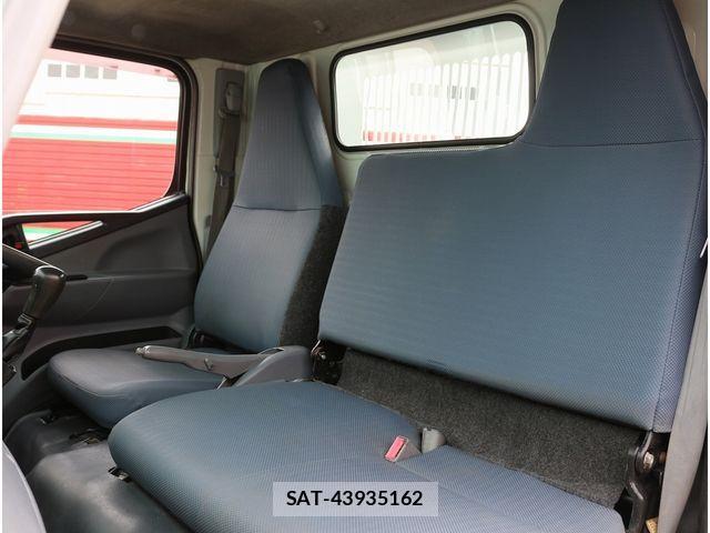 Mitsubishi CANTER 2013-02 3766178-29