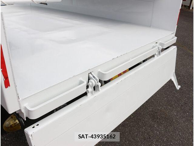 Mitsubishi CANTER 2013-02 3766178-8