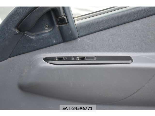 Mitsubishi CANTER 2015-09 3831927-9