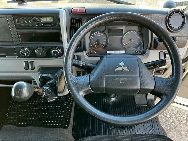 Mitsubishi CANTER 2018-03 3847187-27