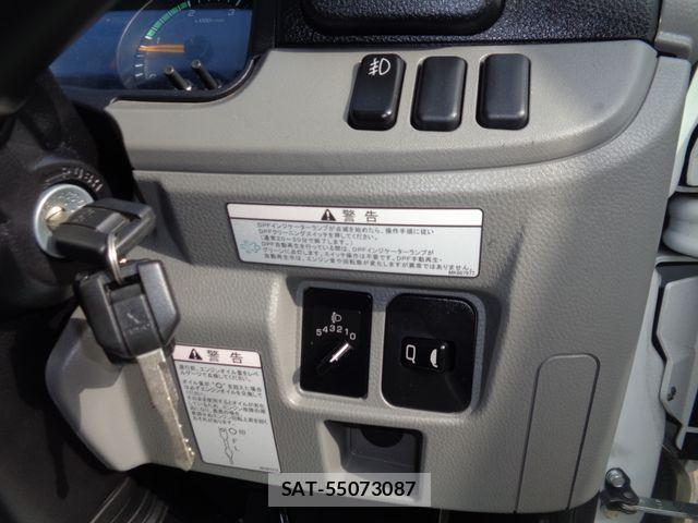 Mitsubishi CANTER 2019-03 3904126-12