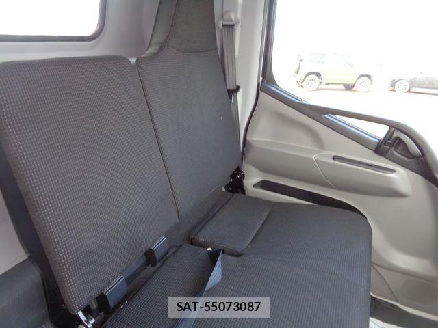 Mitsubishi CANTER 2019-03 3904126-17