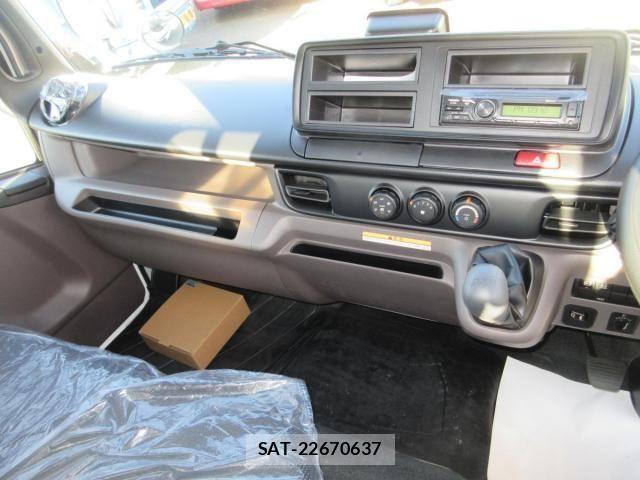 Mitsubishi CANTER 2025-11 3904080-9