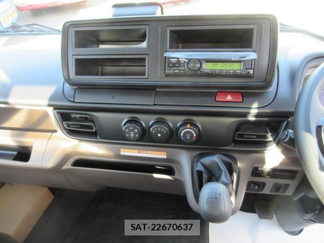 Mitsubishi CANTER 2025-11 3904080-10