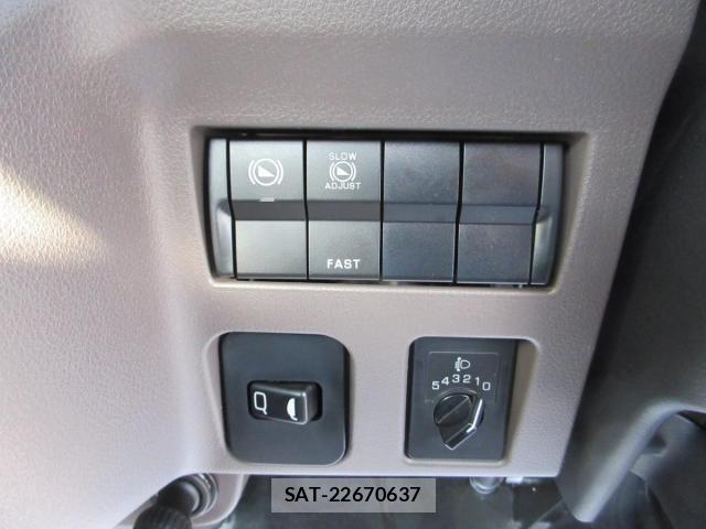 Mitsubishi CANTER 2025-11 3904080-11