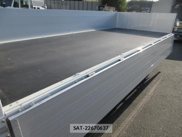 Mitsubishi CANTER 2025-11 3904080-25