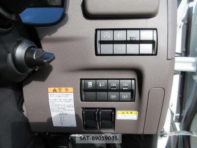 Mitsubishi CANTER 2025-11 3904074-9