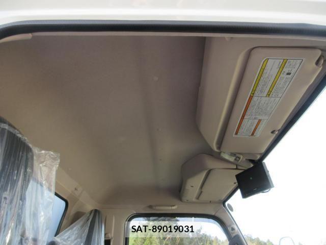 Mitsubishi CANTER 2025-11 3904074-16