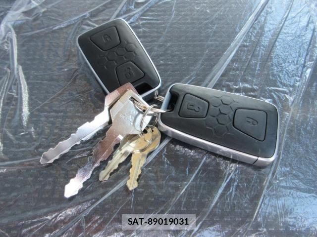 Mitsubishi CANTER 2025-11 3904074-17