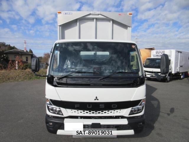 Mitsubishi CANTER 2025-11 3904074-1