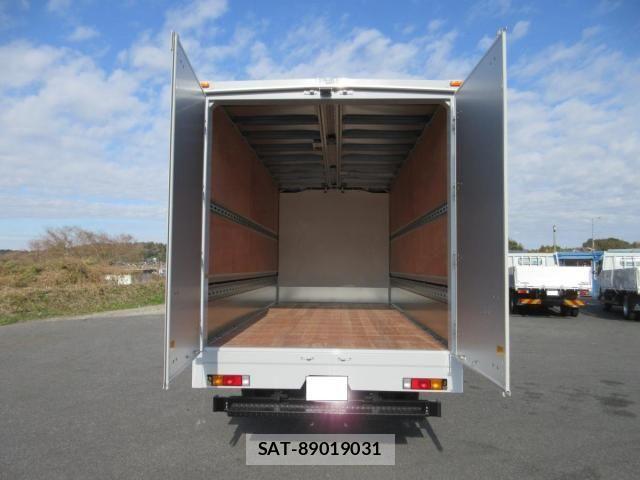 Mitsubishi CANTER 2025-11 3904074-24