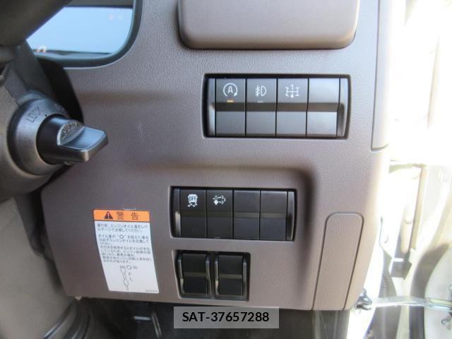 Mitsubishi CANTER 2025-11 3904072-9