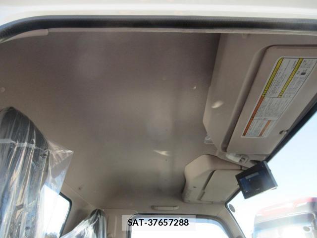 Mitsubishi CANTER 2025-11 3904072-15