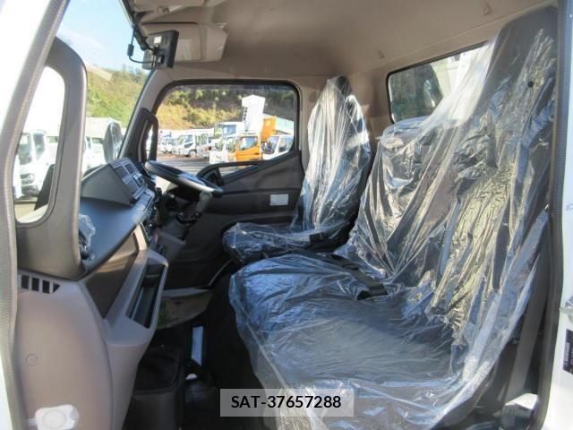 Mitsubishi CANTER 2025-11 3904072-16