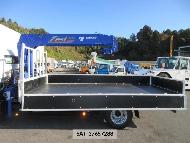 Mitsubishi CANTER 2025-11 3904072-25