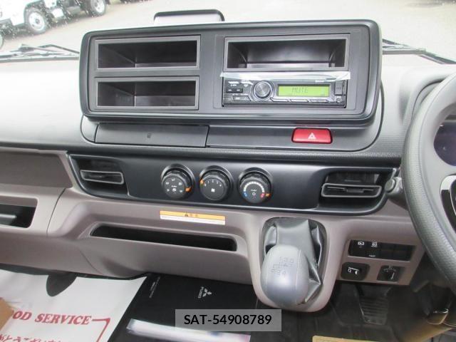 Mitsubishi CANTER 2025-11 3933391-12