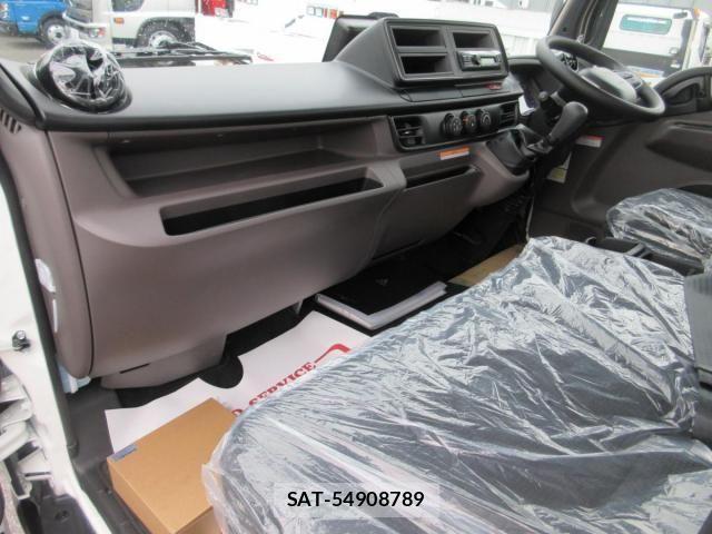 Mitsubishi CANTER 2025-11 3933391-20