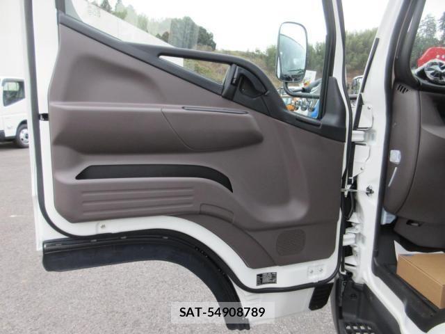 Mitsubishi CANTER 2025-11 3933391-21