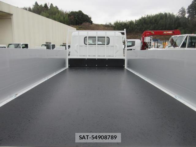 Mitsubishi CANTER 2025-11 3933391-23