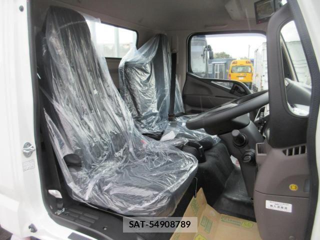 Mitsubishi CANTER 2025-11 3933391-6