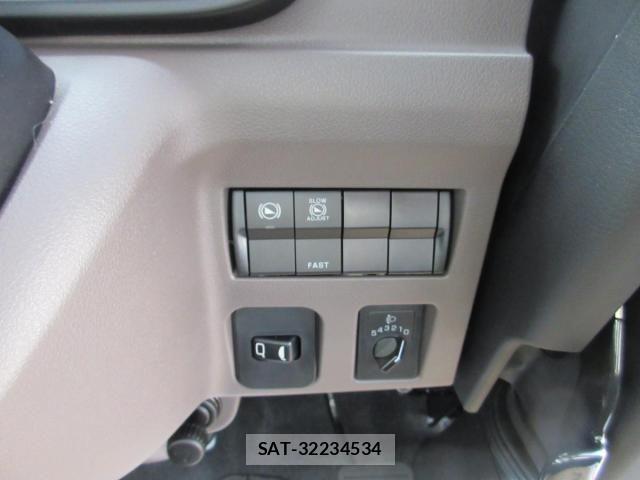 Mitsubishi CANTER 2025-11 3933387-13