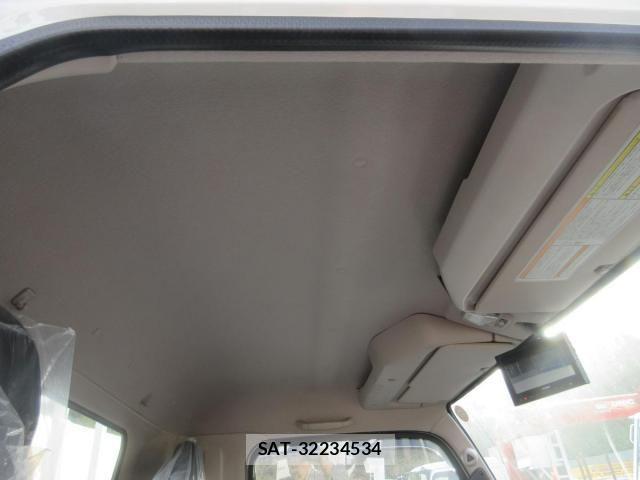 Mitsubishi CANTER 2025-11 3933387-15